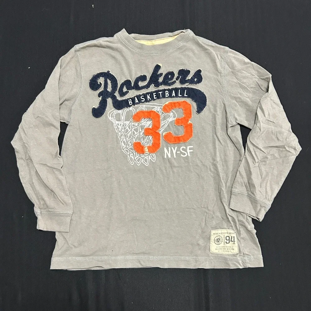 Old Navy Boys Gray Rockers Basketball Graphic Long Sleeve Tee Shirt Size M Y2K